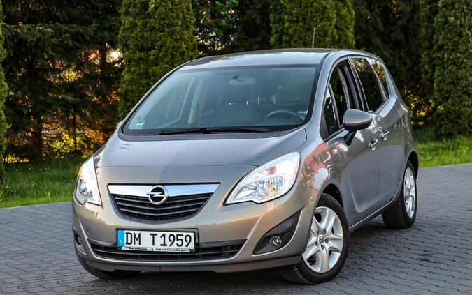 Opel Meriva cena 23900 przebieg: 137682, rok produkcji 2011 z Otwock małe 781